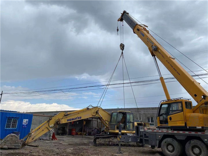 朔城区25吨吊车的工作半径是多少？