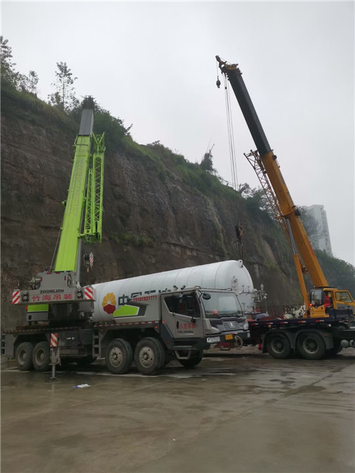 朔城区“不怕风雨冻”—— 吊车的 “恶劣环境适应” 技术